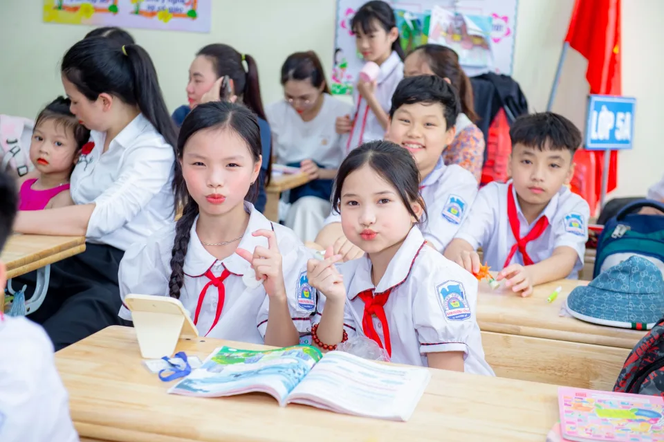 Lớp học tại Lớp Vẽ Kid's Art